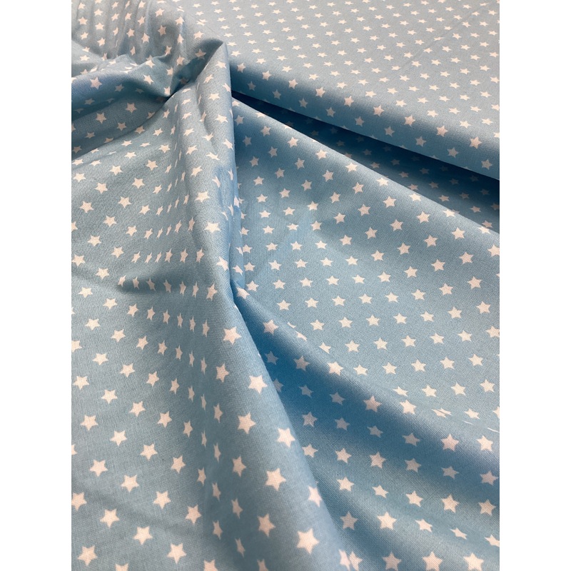 1411 Polka Dot Stars The Henley Studio | Makower UK - 1/2 metre
